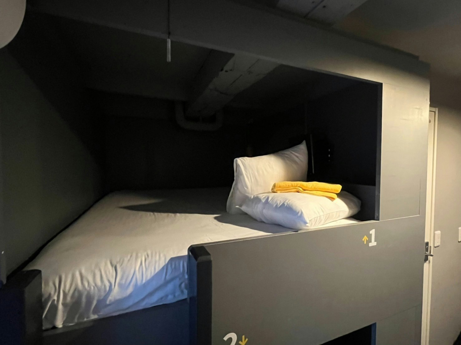 4名部屋(ダブルの2段ベッド)